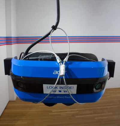 360/VR video on virtual reality headset installation