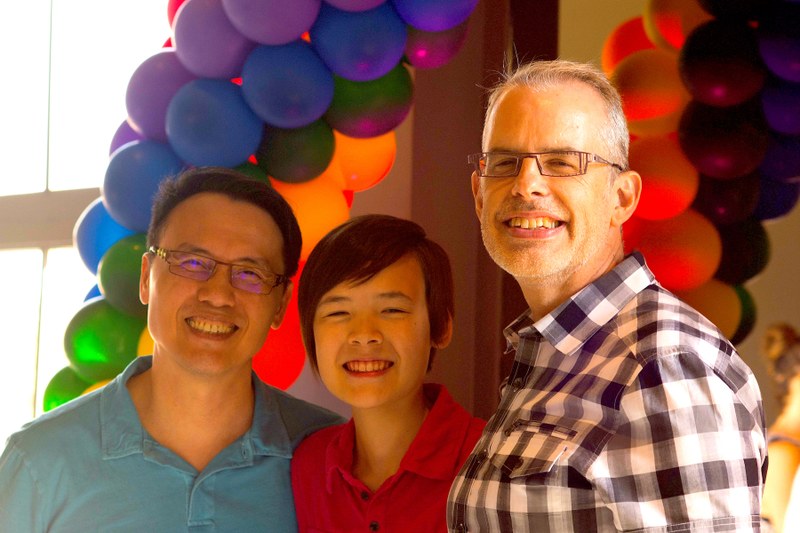 Screenshot Of Double Dads and One Queen Teen