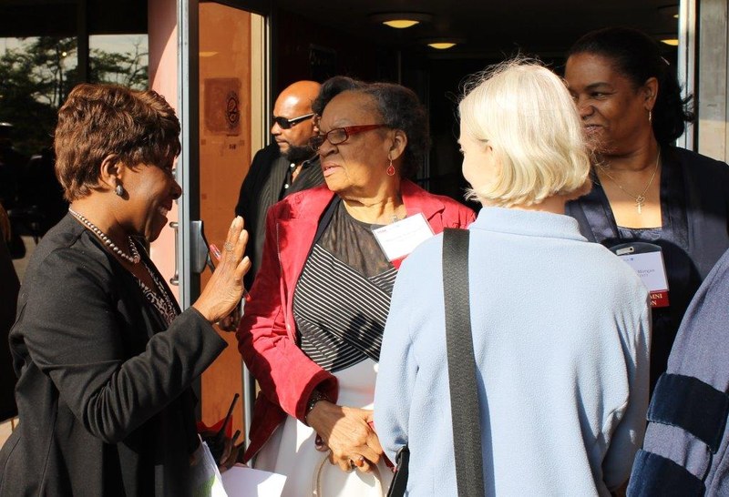 Mondell Sealy Greeting Alums