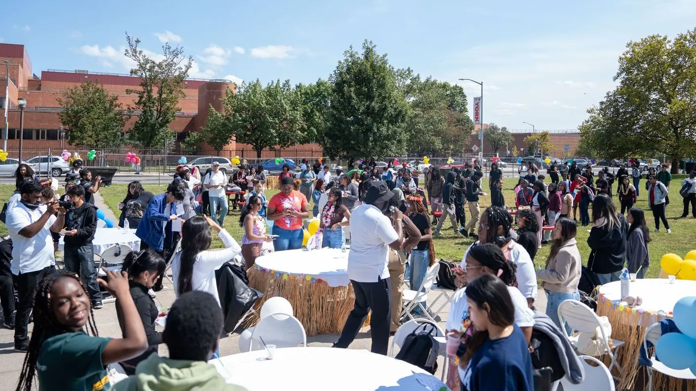 Crowd gathers for SEEKMEET 2025