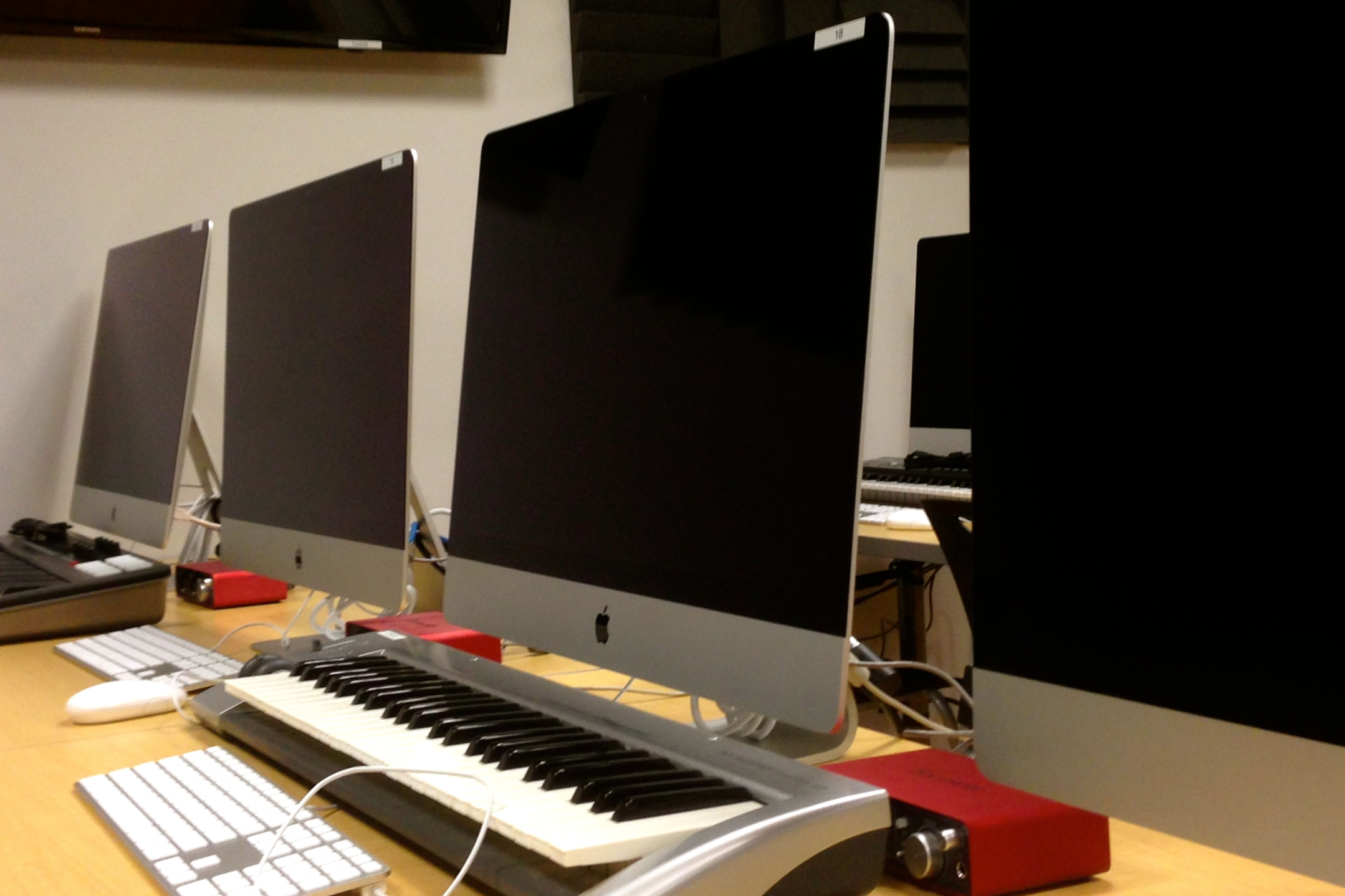 LL02 Computer Lab workstations