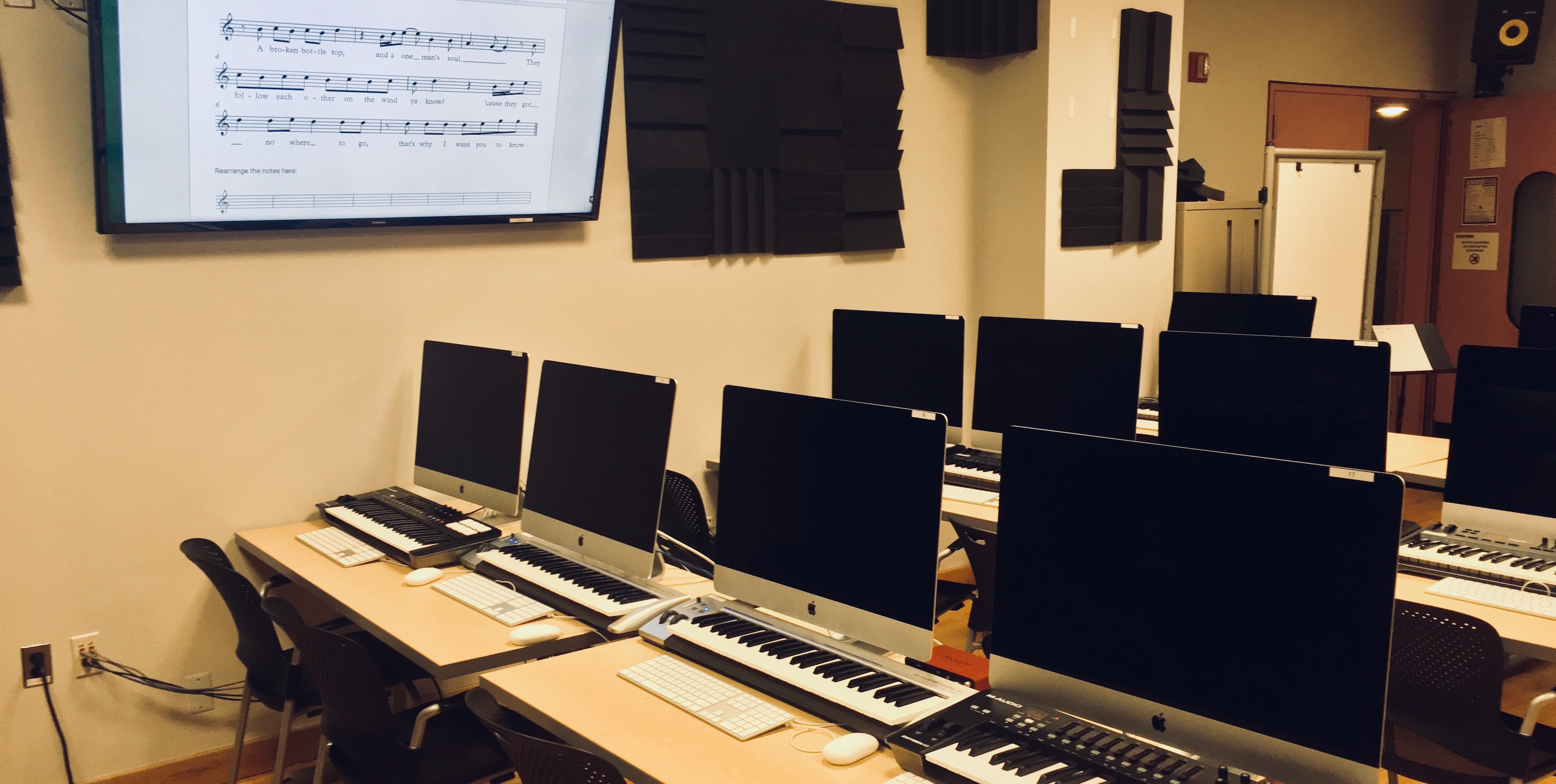 LL02 Computer Lab Workstations